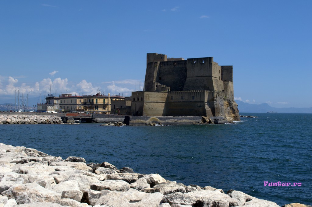 Castelul dell'Ovo